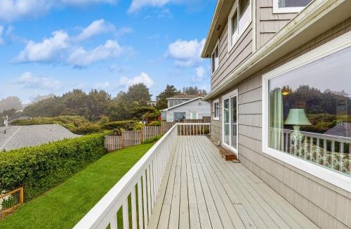 Roads End House | Ocean View Terrace