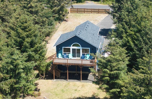 Ocean City House | Ocean Views, Beach Access, Dog Friendly Fenced Yard-Vacation Beach House