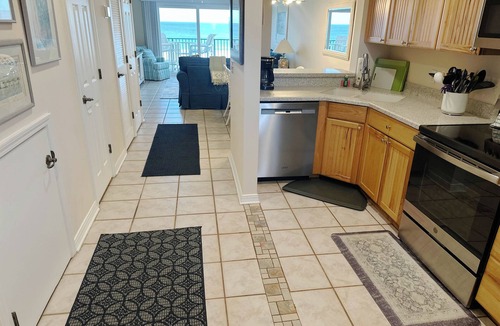 Crescent Beach Condo | Oceanfront 2 Bedroom Townhouse Summerhouse 260