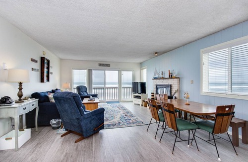Neskowin Condo | Oceanfront condo with easy beach access and amazing views