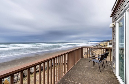 Neskowin Condo | Oceanfront condo with easy beach access and amazing views