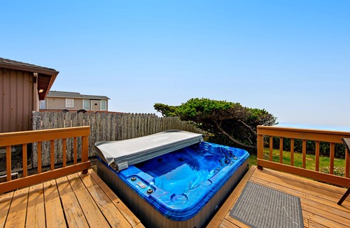 Gleneden Beach House | Oceanfront, dog-friendly house with deck, private hot tub & stunning views