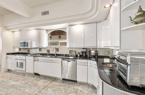 Country Club House | Oceanfront Estate in La Jolla