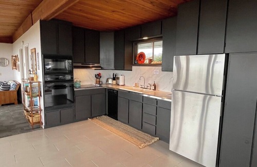 Florence House | Oceanfront Midcentury Beach House at Heceta Beach