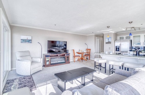 Newport Condo | Oceanfront Nye Beach Condo, Fun Times at Nye Beach