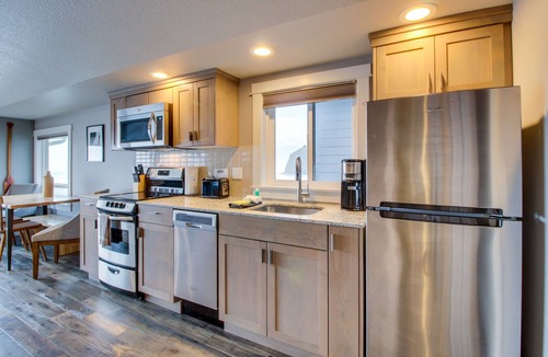 Oceanside Condo | Oceanfront overlooking Three Arch Rocks