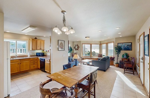 Port Orford House | Oceanview home w/Jetted tub and great location - near the port and beach access