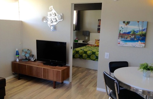 Twin Palms Condo | Ocotillo Lodge, Your Home Away from Home, with Washer/Dryer and Dishwasher!
