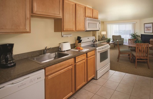 Ocean Park House | OFFICIAL LISTING | Ocean Park, WA 1 BR w/Fireplace, Golf, BBQ Area, Indoor Pool