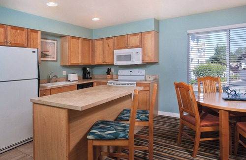 Birch Bay Resort | OFFICIAL LISTING | WorldMark Birch Bay 1 BR w/Fireplace, Balcony, Pools & More!