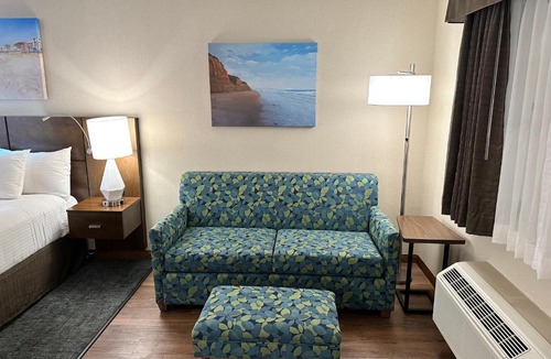 Midway District Hotel | Old Town Inn