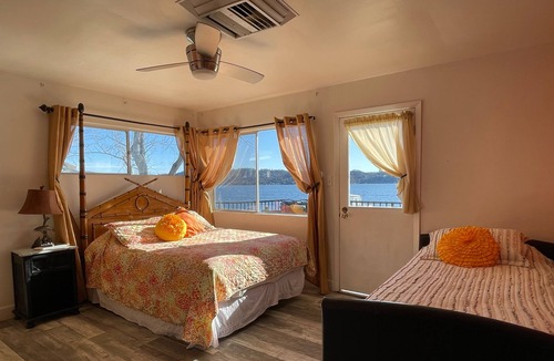 Clear Lake Hotel | OMEO Clearlake Oaks