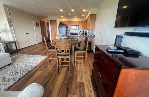 Seaside Condo | On the Promenade 1st floor. Spectacular Panoramic Ocean Views, Patio with grassy