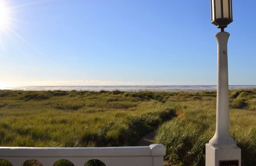 Seaside Condo | On the Promenade 1st floor. Spectacular Panoramic Ocean Views, Patio with grassy