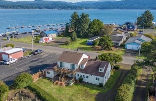 Waldport House | On the Water's Edge - Dog-Friendly Crabbing Bridge Views & More