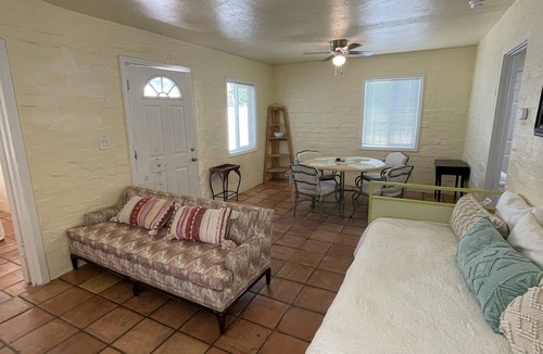 Desert Hot Springs Cottage | One Bedroom With Patio