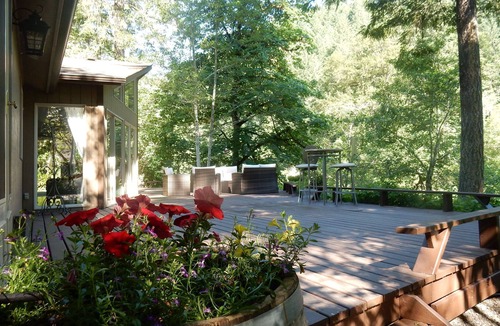 Cascadia House | One Of A Kind Place at McKenzie River