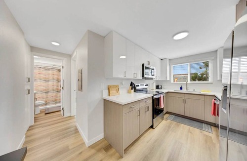 South Redondo Apartment | Oneluxstay 3BR Home Near the Beach