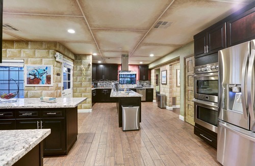 Las Vegas Villa | OO Secluded Oasis 9BD/8BA Villa w/Resort Pool. Sleeps 34!