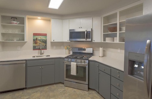 Orchard District House | Orchard Park Getaway!