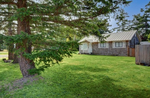 Port Orford Cabin | Oregon Coast, Port Orford, Cabin - Walk to Beaches