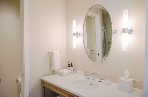 Eastsound Hotel | Outlook Inn