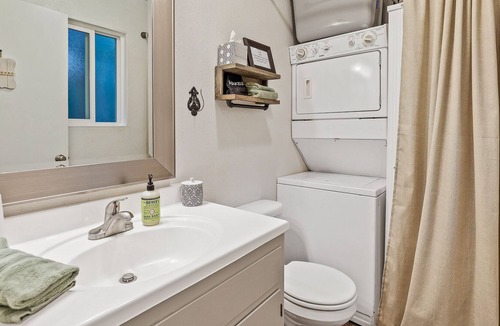 Kachina Village House | Overlook Nook! Your vacation destination. New recently updated cleaning fee!