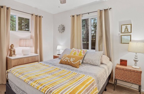 Kachina Village House | Overlook Nook! Your vacation destination. New recently updated cleaning fee!
