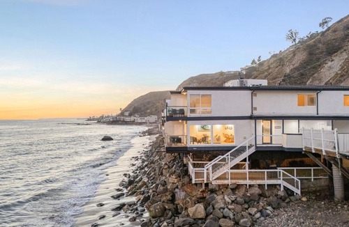 Eastern Malibu Apartment | Pacific Coast Outlook by AvantStay