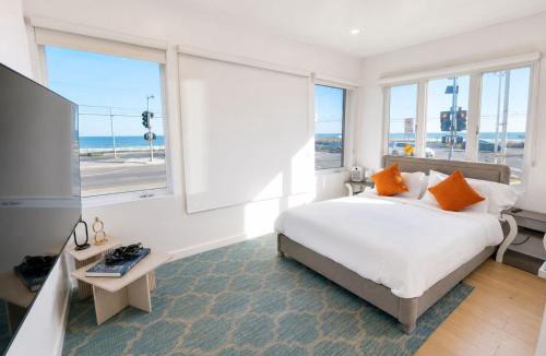 Santa Monica Canyon Apartment | Pacific Coast Suites - Oceanfront Living