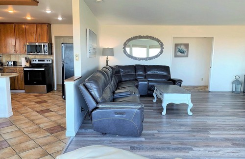 Grayland House | Pacific Dreams Beach House- Beach front! Gorgeous views! Meticulously sanitized!