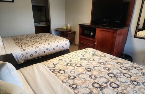 Crescent City Hotel | Pacific Inn