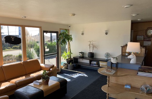 Brookings Hotel | Pacific Sunset Inn