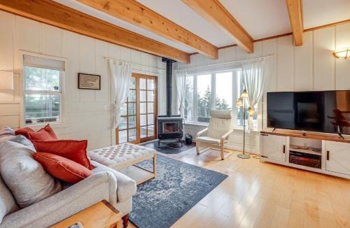 Langlois House | Pacific View Home: Hot Tub & Ocean/Valley Views!