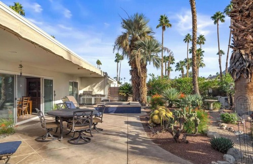 Palm Desert Condo | Palm Desert Retreat w/Hot Tub & Zen Garden
