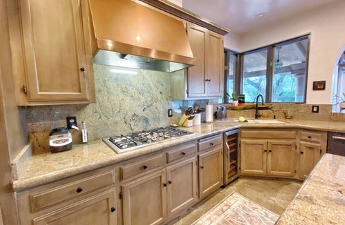 Araby Cove House | Palm Springs 5BR Oasis-Pool,Spa,Hiking,Private,Pet Friendly,Mountain Views,BBQ