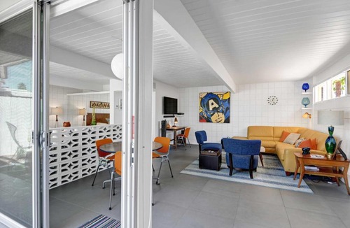Twin Palms Apartment | Palm Springs Contemporary Condo with Community Pool!