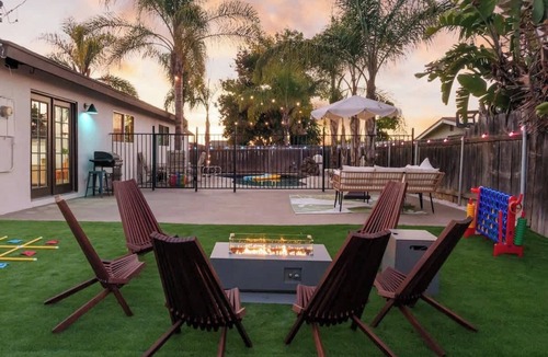 Castle Park House | Palomania - 4bedroom, games, and pool