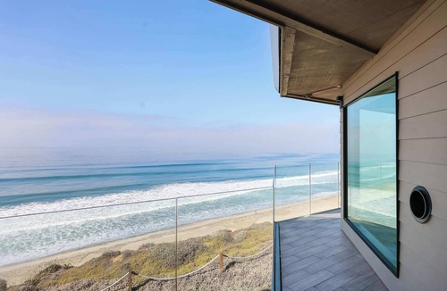 Solana Beach Condo | Panoramic Beach | Pool, Spa, Pickleball, Coffee Shops