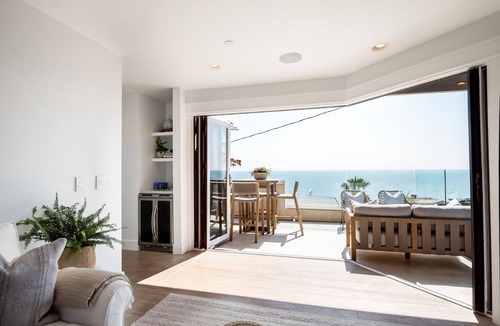 Tree Section House | Panoramic Ocean View Designer Beach House, Northern MB