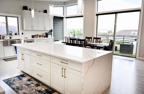 Ferndale House | Panoramic Salish Sea Retreat: Sunsets & Mt. Baker