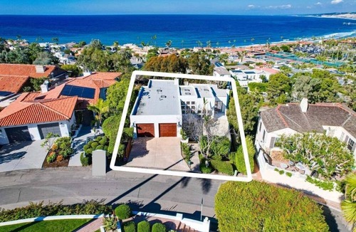 Country Club House | Panoramic View Estate * 3 Levels * 4 Outdoor Spaces