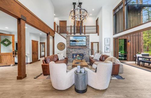Roslyn House | Par 6 Lodge