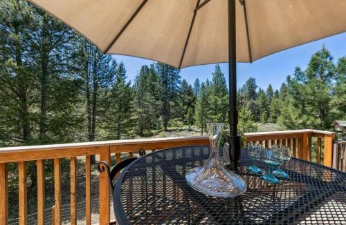 Tahoe Paradise House | Paradise in the Pines: Hot Tub BBQ Pet Friendly