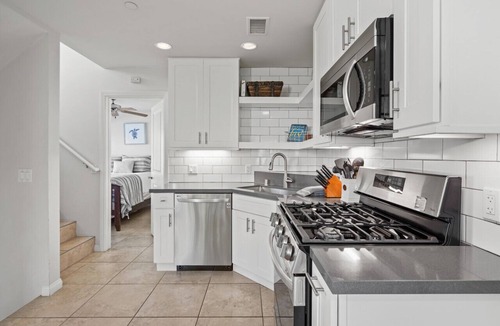 Mission Beach Villa | Paradise Isle in Mission Beach with A/C!