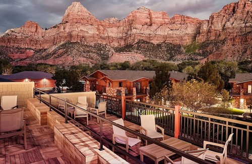 Zion National Park South Entrance Hotel | Park Access Suite | 1 Unit | 1.2 Miles to Oscar’s Café & DeZion Art Gallery Art