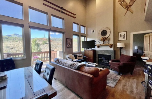 Kimball Junction Condo | PARK CITY. Sunny 2 BR+loft. Mtn views. Near Canyons, Kimball, Woodward, Outlets