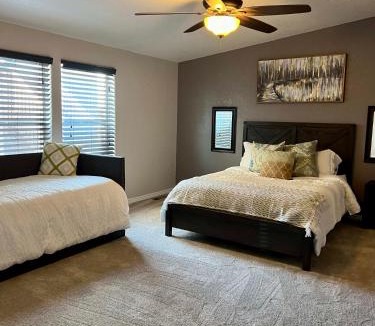 Parker Strip House | Parker Strip pool house with game room!