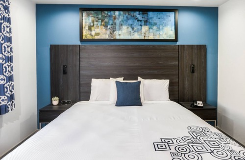 Northwest Anaheim Hotel | Parkside Inn Anaheim