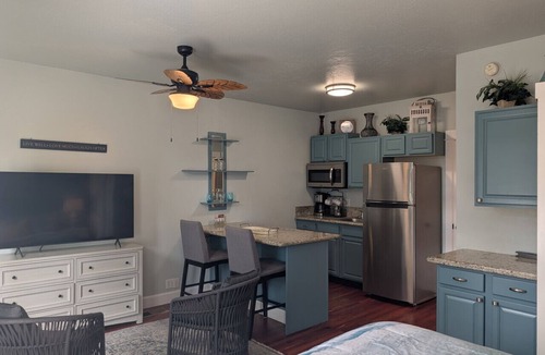 Jacksonville Villa | Parkside Suite: Downtown Jacksonville